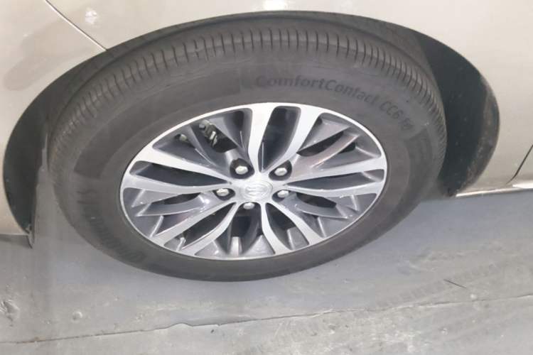 Used Buick GL8 2023 ES Lu Zun Comfort Model Left Front Wheel Hub