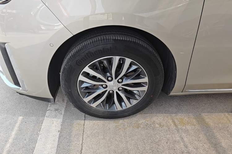 Used Buick GL8 2023 ES Lu Zun Deluxe Model Left Front Wheel Hub