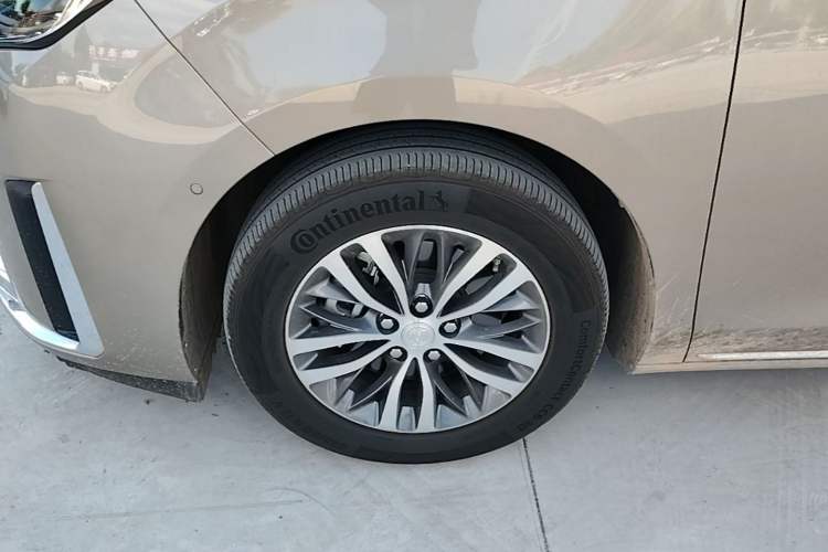 Used Buick GL8 2023 ES Lu Zun Deluxe Model Left Front Wheel Hub