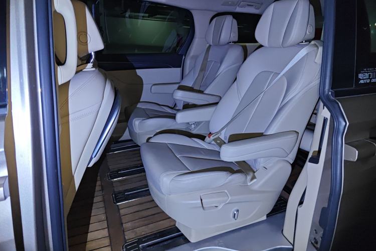 Used Buick GL8 2023 ES Lu Zun Deluxe Model Left Rear Seat