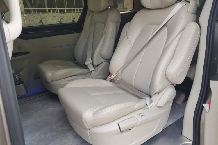 Used Buick GL8 2023 ES Lu Zun Deluxe Model Left Rear Seat