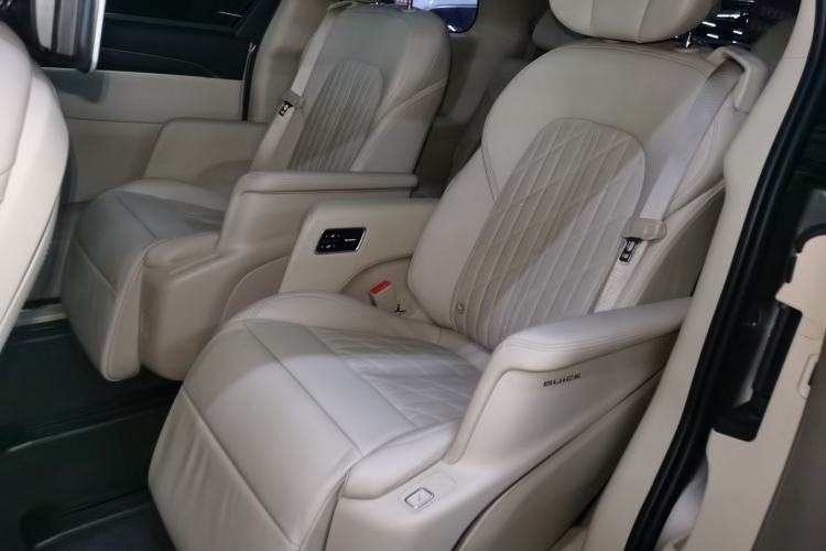 Used Buick GL8 2023 ES Lu Zun Luxury Model Left Rear Seat