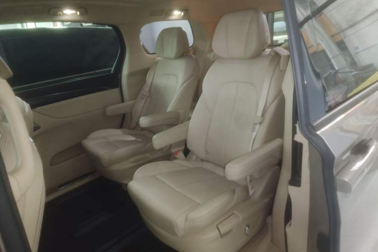 Used Buick GL8 2023 ES Lu Zun Deluxe Model Left Rear Seat
