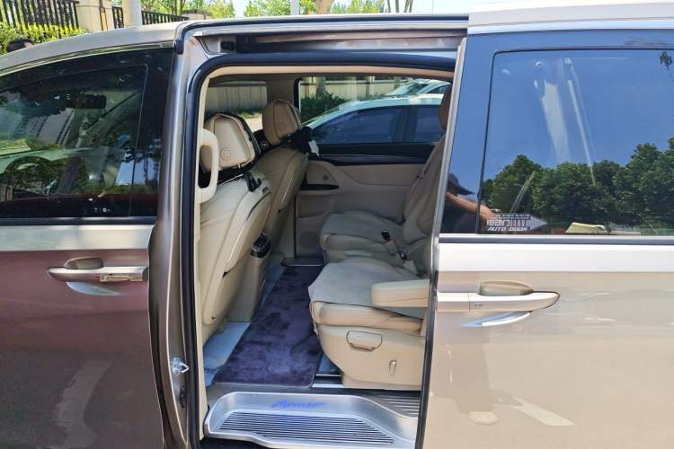 Used Buick GL8 2023 ES Lu Zun Deluxe Model Left Rear Seat