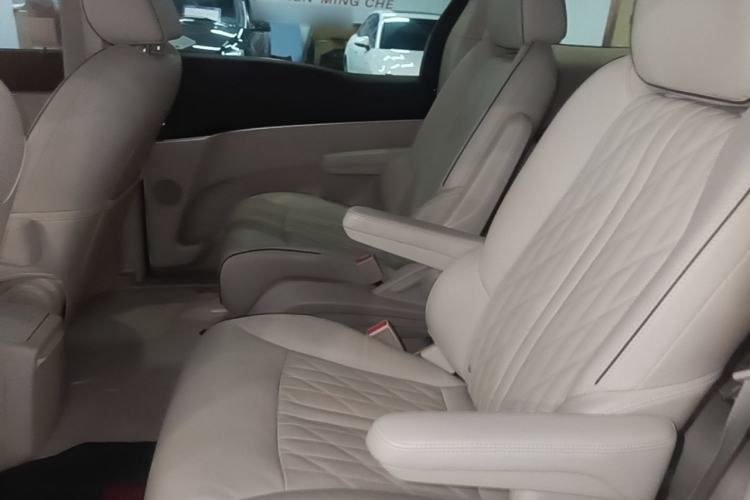 Used Buick GL8 2023 Land Executive Class 652T Luxury Model Left Rear Seat