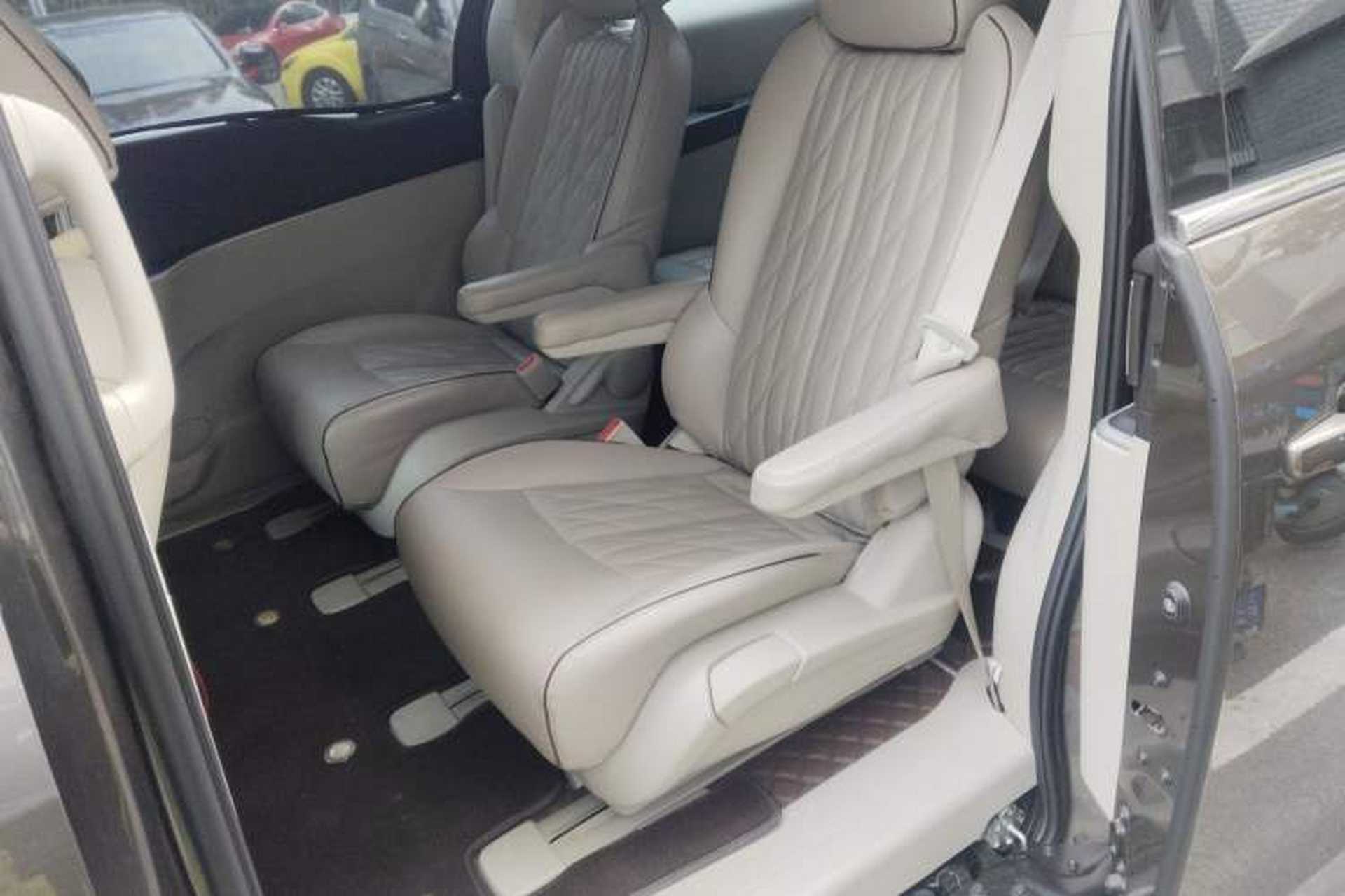 Used Buick GL8 2023 Land Executive Class Smart Enjoyment Model Left Rear Seat