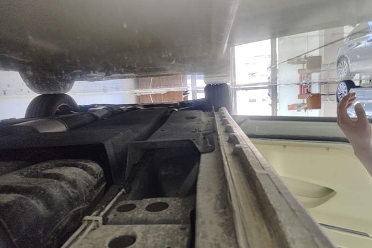 Used Buick GL8 2023 ES Lu Zun Deluxe Model Left Side Sill