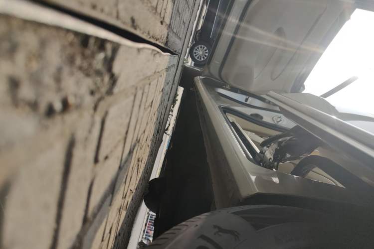 Used Buick GL8 2023 ES Lu Zun Deluxe Model Left Side Sill