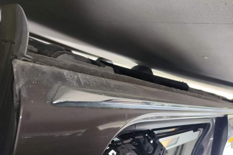 Used Buick GL8 2023 Land Executive Class Smart Enjoyment Model Left Side Sill