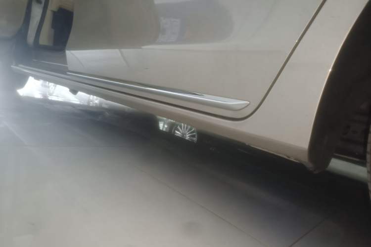 Used Buick GL8 2023 ES Lu Zun Deluxe Model Left Side Sill