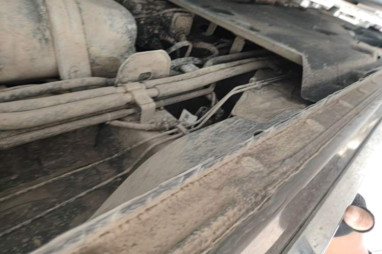 Used Buick GL8 2023 Facelifted Land Cruiser Executive Luxury Version Left Side Sill