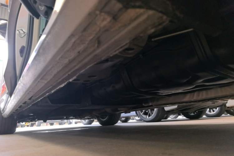 Used Buick GL8 2023 ES Lu Zun Comfort Model Left Side Sill