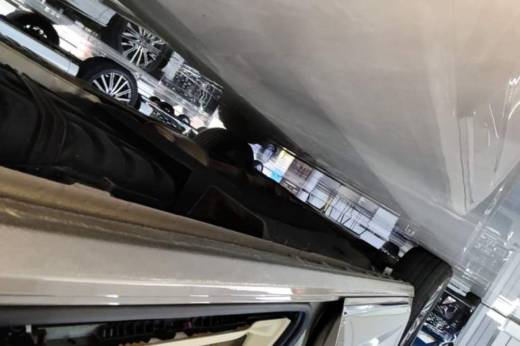 Used Buick GL8 2023 ES Lu Zun Deluxe Model Left Side Sill