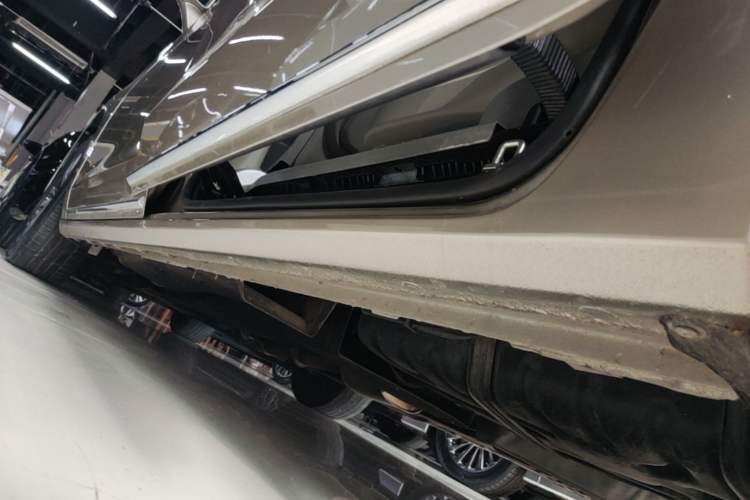 Used Buick GL8 2023 ES Lu Zun Comfort Model Left Side Sill