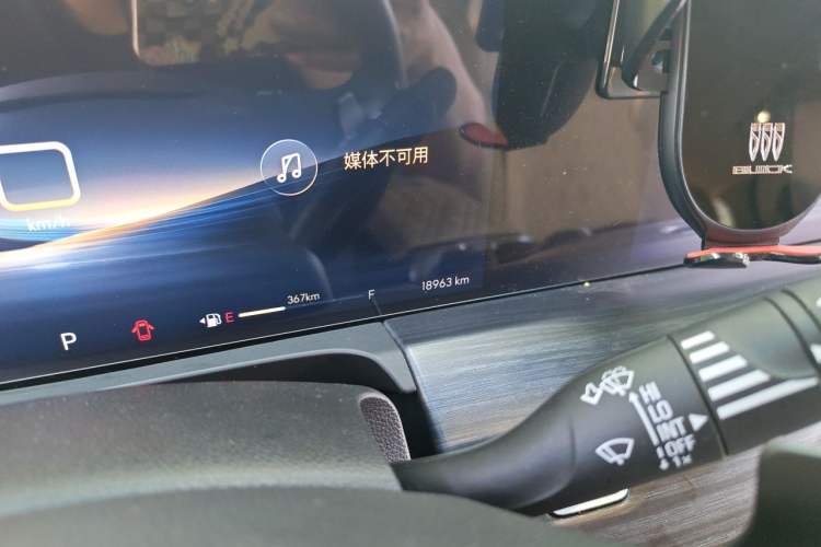 Used Buick GL8 2023 ES Lu Zun Deluxe Model Odometer Close Up
