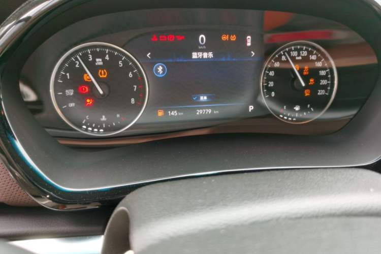 Used Buick GL8 2023 Land Executive Class Smart Enjoyment Model Odometer Close Up