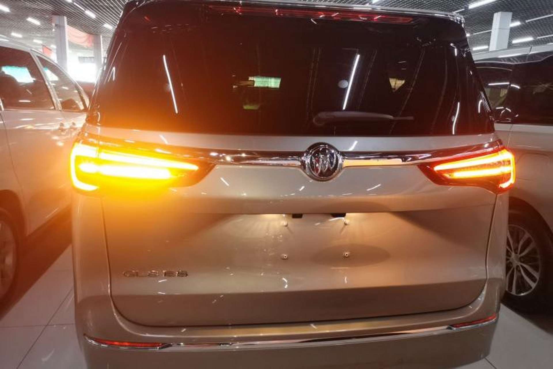 Used Buick GL8 2023 ES Lu Zun Luxury Model Rear