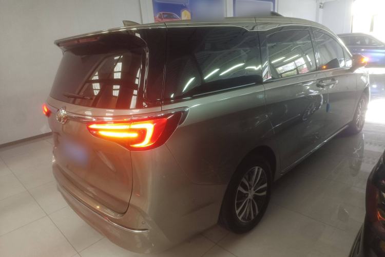 Used Buick GL8 2023 ES Lu Zun Deluxe Model Rear Right 45 Deg