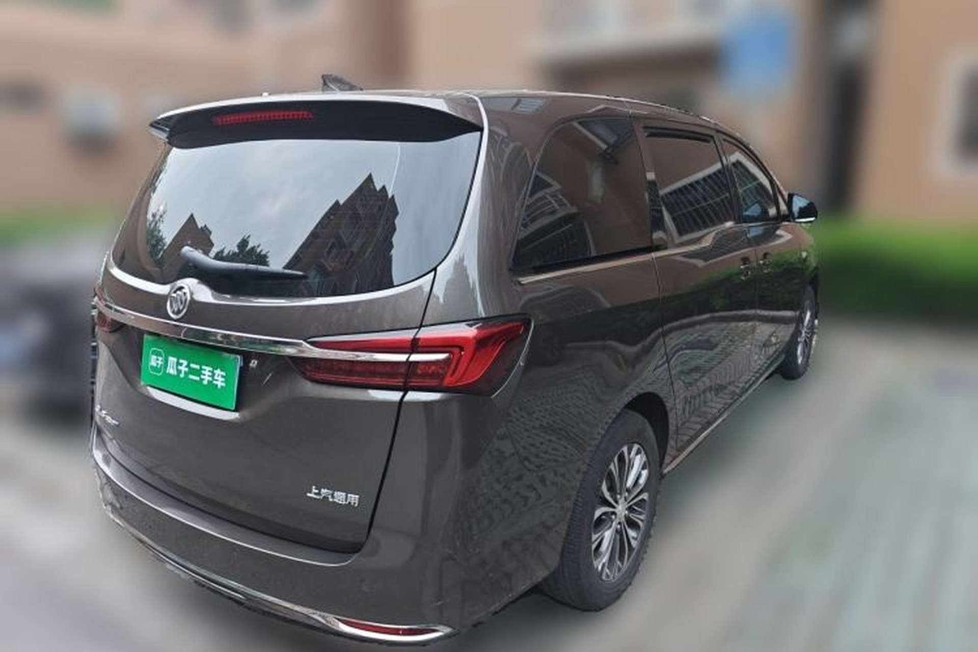 Used Buick GL8 2023 Land Executive Class Smart Enjoyment Model Rear Right 45 Deg