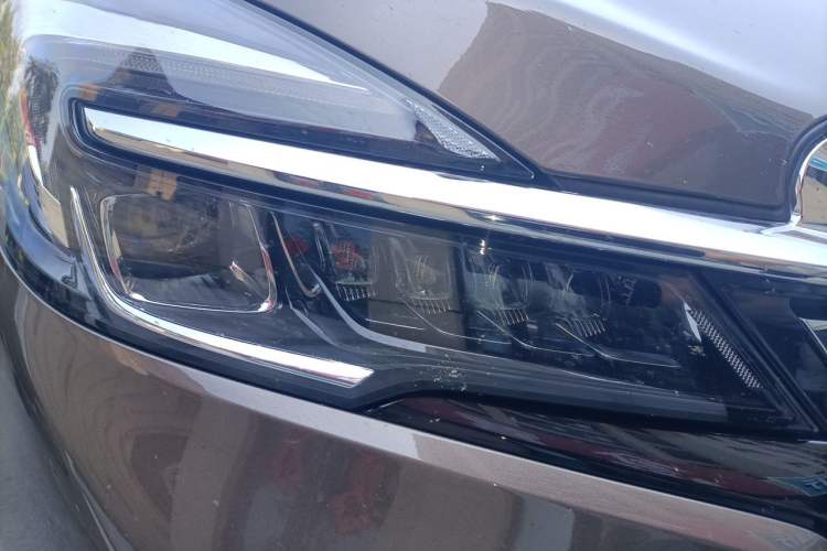 Used Buick GL8 2023 Land Executive Class 652T Luxury Model Right Front Headlight