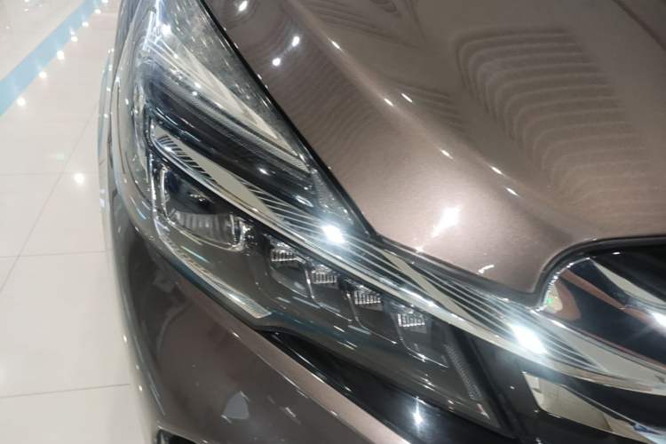 Used Buick GL8 2023 Land Executive Class 652T Luxury Model Right Front Headlight
