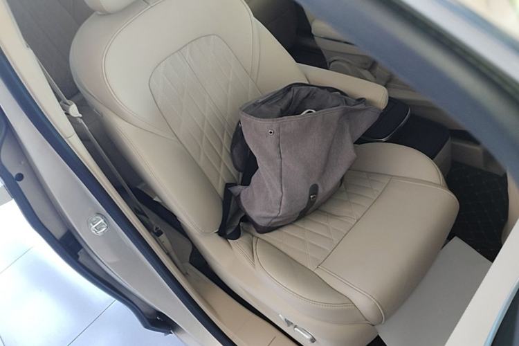 Used Buick GL8 2023 ES Lu Zun Luxury Model Right Front Seat