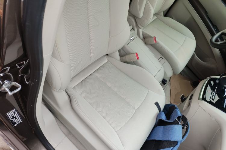 Used Buick GL8 2023 Land Executive Class Comfort Model Right Front Seat