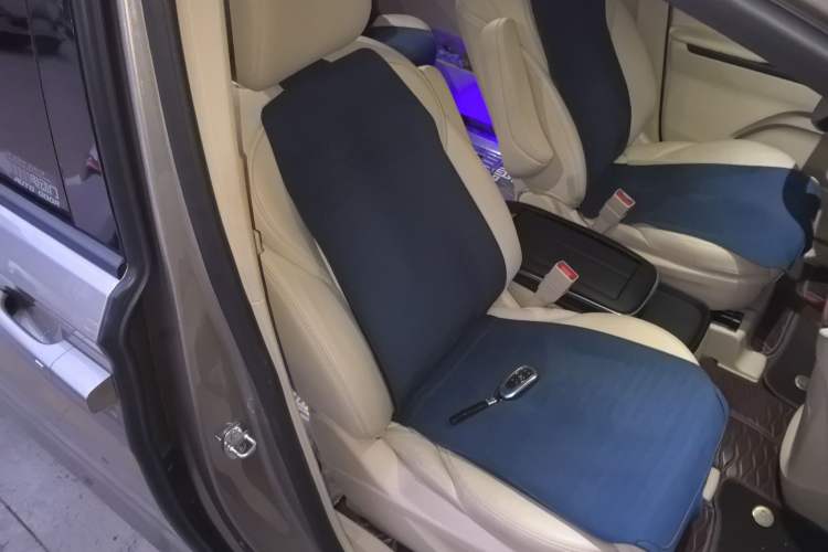 Used Buick GL8 2023 ES Lu Zun Deluxe Model Right Front Seat