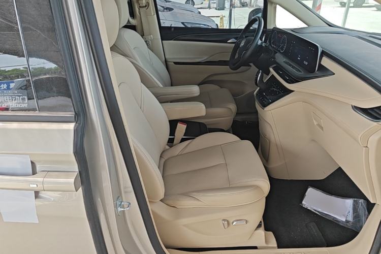 Used Buick GL8 2023 ES Lu Zun Deluxe Model Right Front Seat
