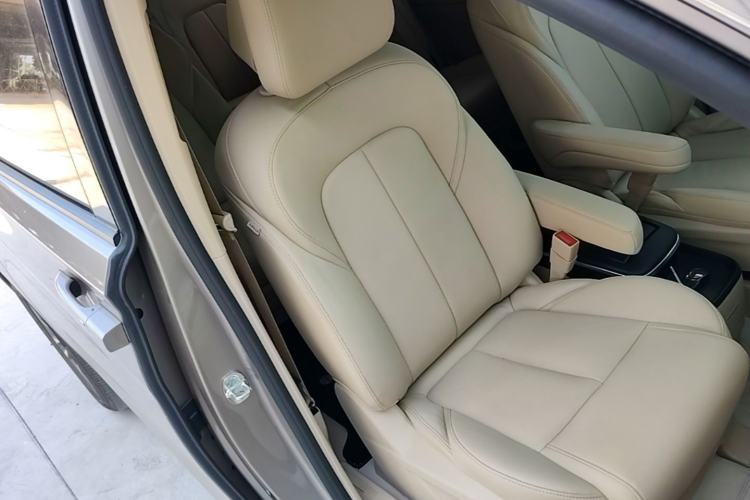 Used Buick GL8 2023 ES Lu Zun Deluxe Model Right Front Seat