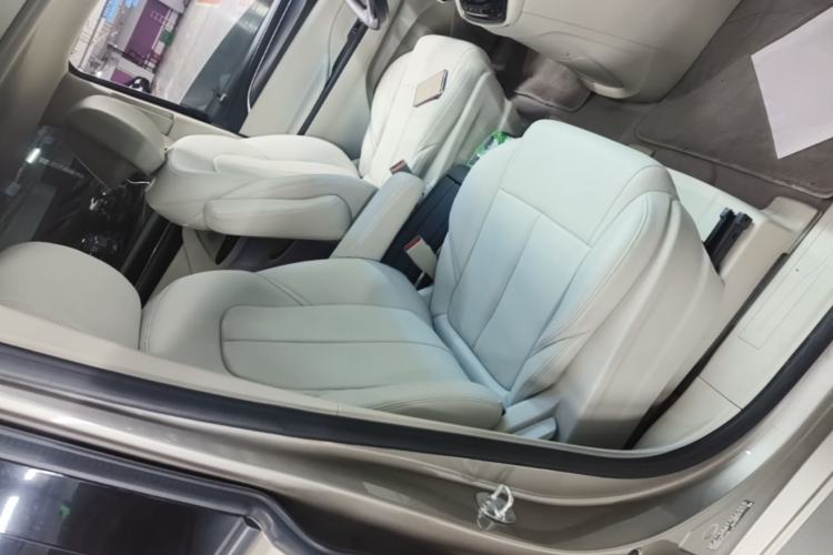 Used Buick GL8 2023 ES Lu Zun Comfort Model Right Front Seat