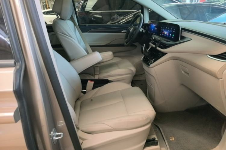 Used Buick GL8 2023 ES Lu Zun Comfort Model Right Front Seat