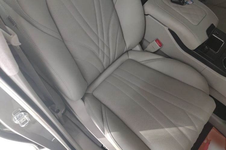 Used Buick GL8 2023 ES Lu Zun Comfort Model Right Front Seat