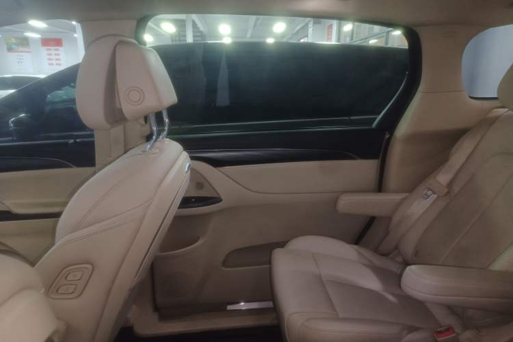 Used Buick GL8 2023 ES Lu Zun Deluxe Model Right Rear Door Interior