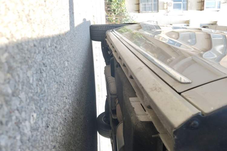 Used Buick GL8 2023 ES Lu Zun Deluxe Model Right Side Sill