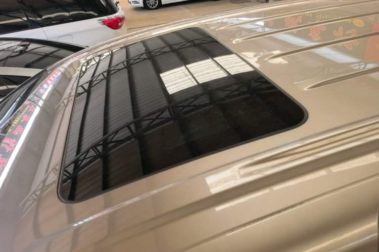 Used Buick GL8 2023 ES Lu Zun Comfort Model Roof
