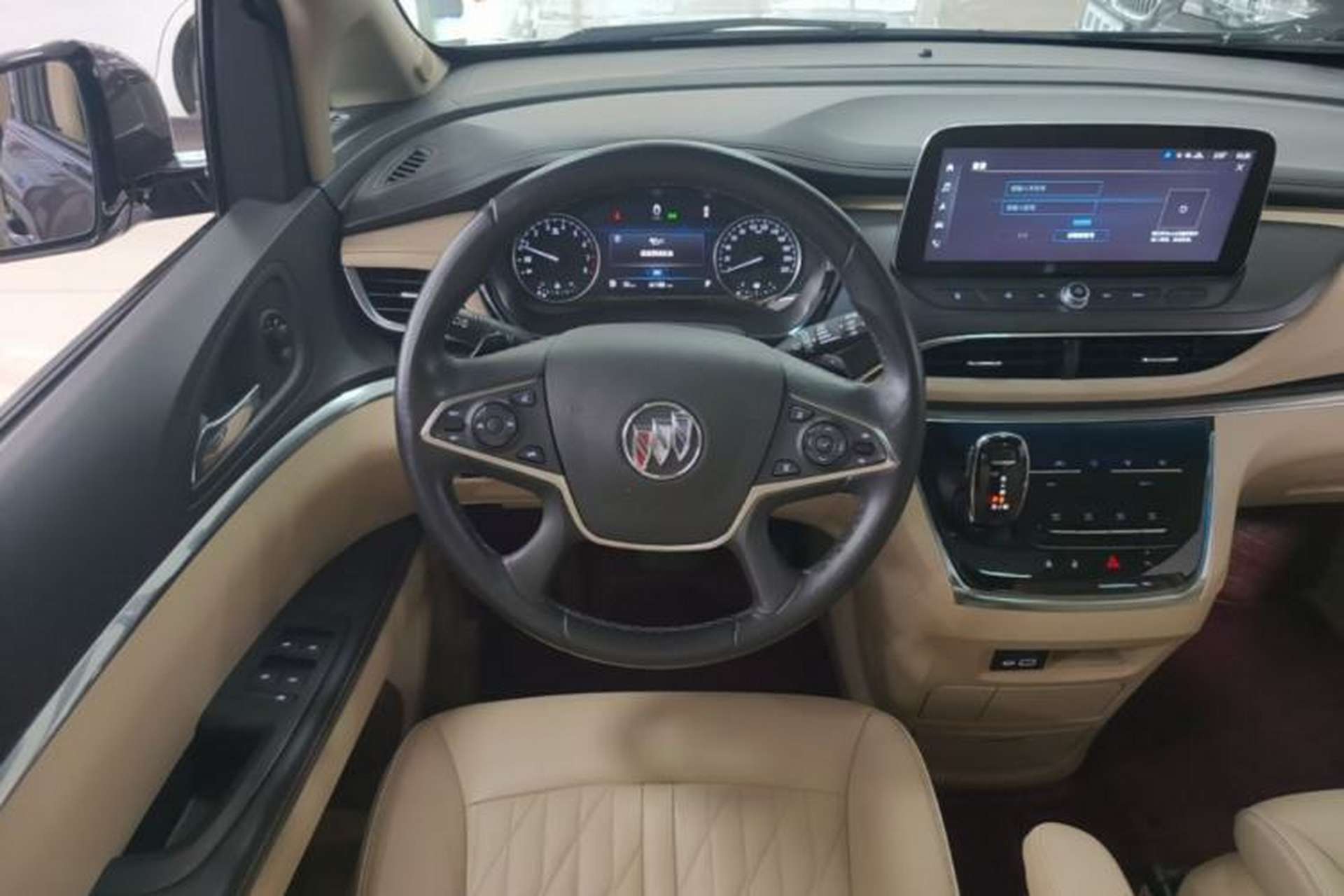 Used Buick GL8 2023 Facelifted Land Cruiser Executive Luxury Version Steering Wheel