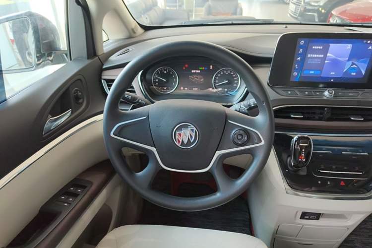 Used Buick GL8 2023 Land Executive Class Comfort Model Steering Wheel