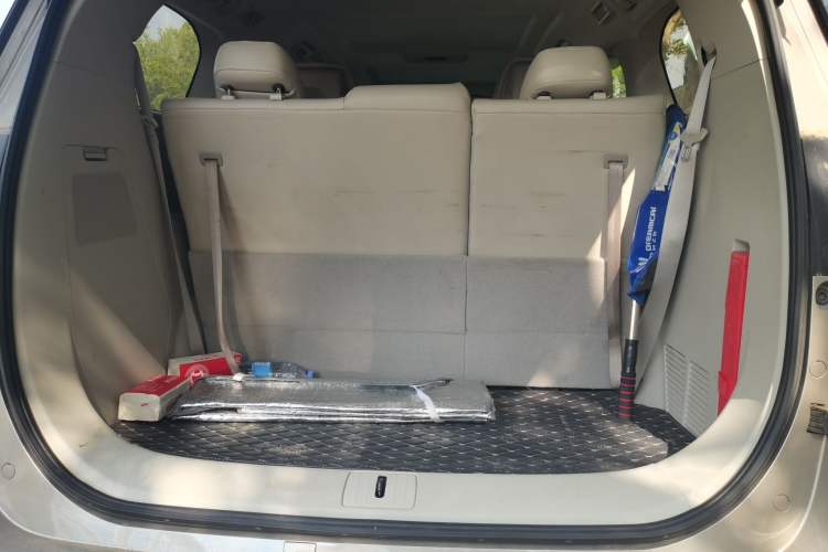 Used Buick GL8 2023 ES Lu Zun Deluxe Model Trunk