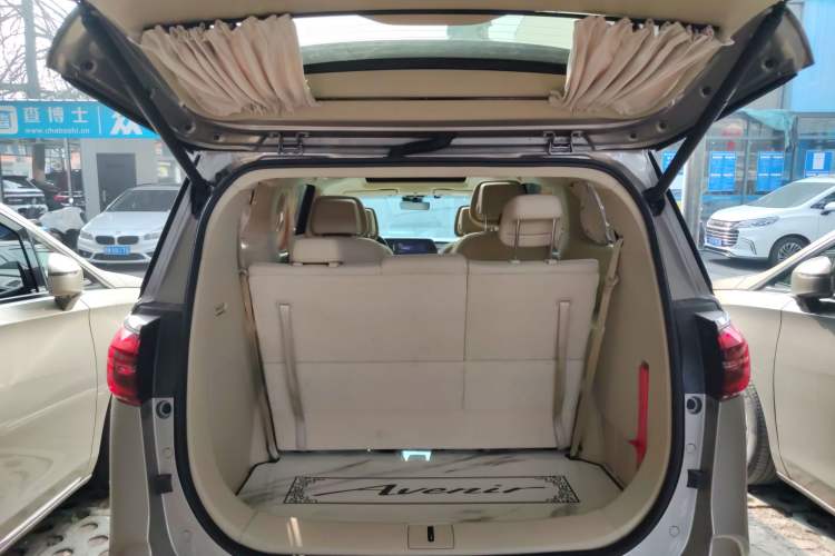 Used Buick GL8 2023 ES Lu Zun Luxury Model Trunk