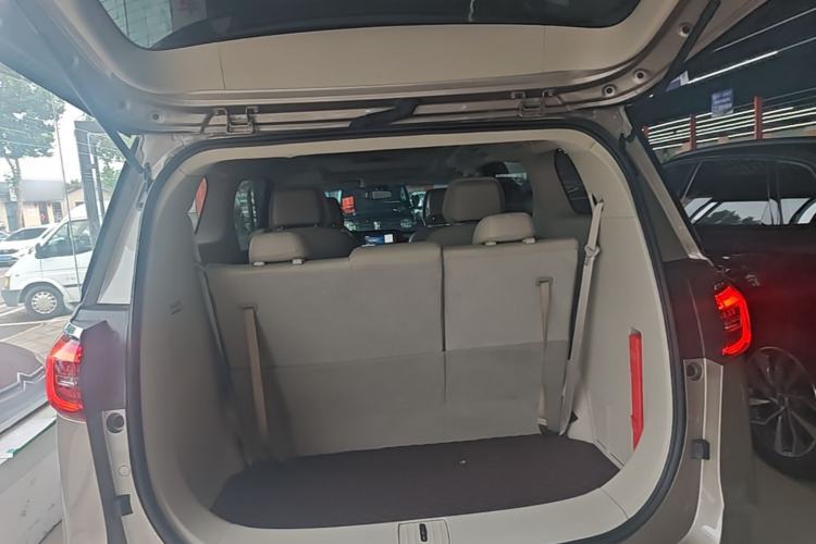 Used Buick GL8 2023 ES Lu Zun Comfort Model Trunk
