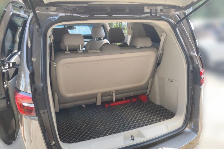 Used Buick GL8 2023 Land Executive Class Comfort Model Trunk