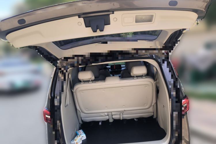 Used Buick GL8 2023 Land Executive Class Comfort Model Trunk