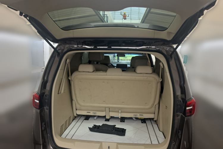 Used Buick GL8 2023 Land Executive Class 652T Luxury Model Trunk