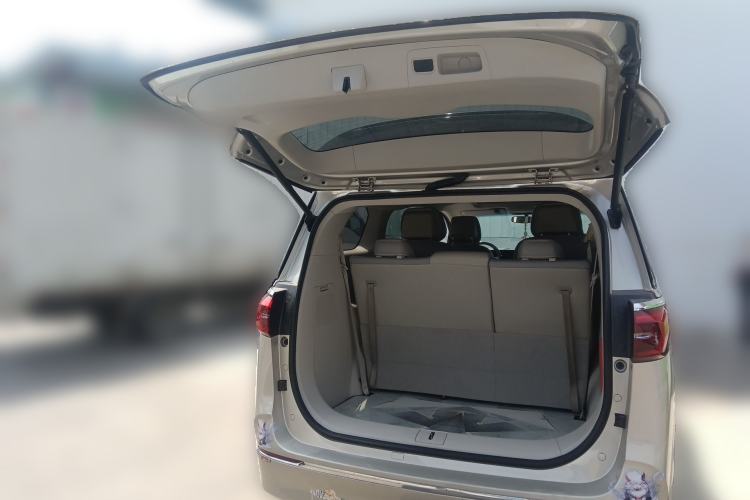 Used Buick GL8 2023 ES Lu Zun Deluxe Model Trunk