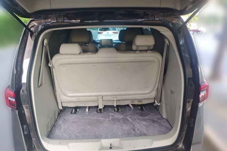 Used Buick GL8 2023 Land Executive Class Comfort Model Trunk