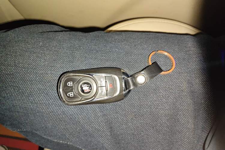 Used Buick GL8 2023 ES Lu Zun Deluxe Model Vehicle Key