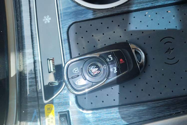 Used Buick GL8 2023 ES Lu Zun Deluxe Model Vehicle Key