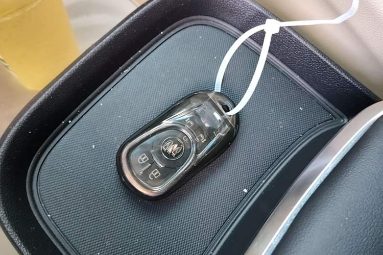 Used Buick GL8 2023 ES Lu Zun Deluxe Model Vehicle Key