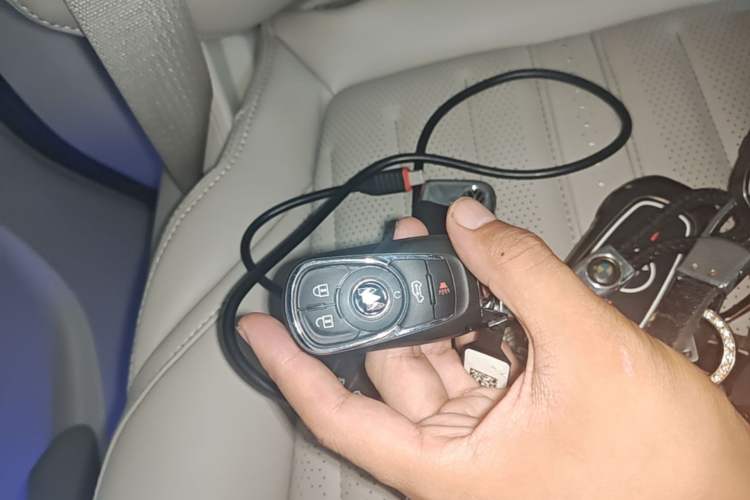 Used Buick GL8 2023 ES Lu Zun Comfort Model Vehicle Key